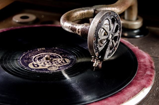 What is a Turntable? (And Its Least-Known Uses)